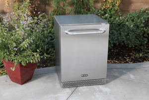 Bull 24-Inch 4.9 Cu. Ft. Premium Outdoor Rated Compact Refrigerator Series II - 13700